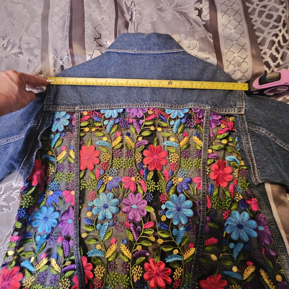 Embroidered Floral Denim Jacket - Blue - Picture 12 of 12
